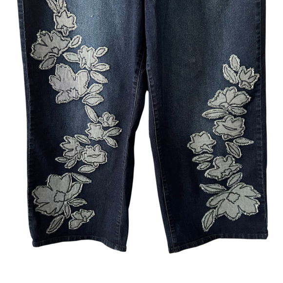 DG2 by Diane Gilman Wide Leg Crop Jeans Embroidered Frayed Hem Indigo - Picture 4 of 8